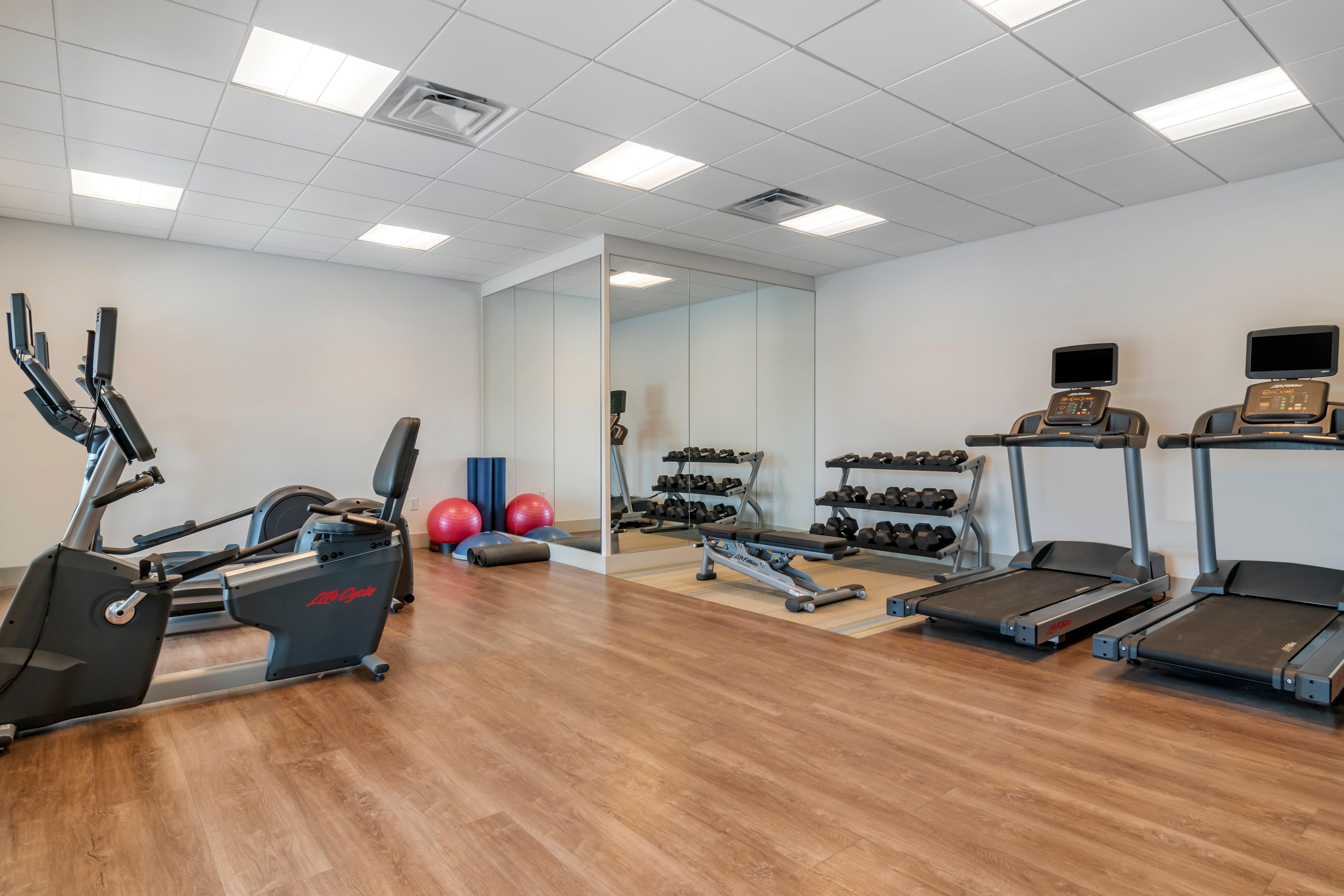 Holiday Inn Express & Suites - Lancaster - Mount Joy By Ihg Exteriör bild